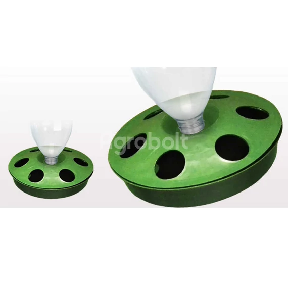 Csibe itató flakonnal