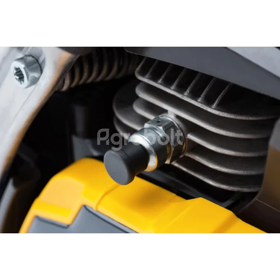 STIGA benzinmotoros láncfűrész CS 755 ( 18 col )